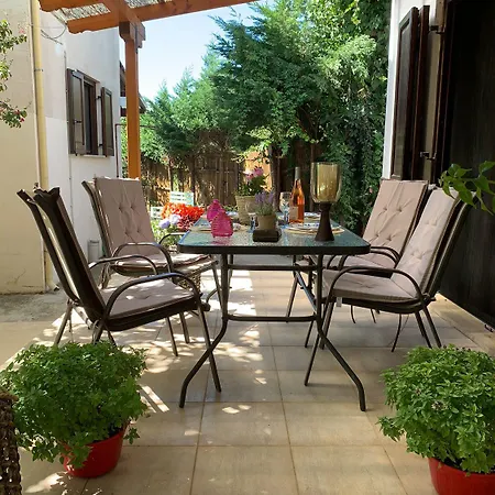 בית נופש Katerina's Seaside *